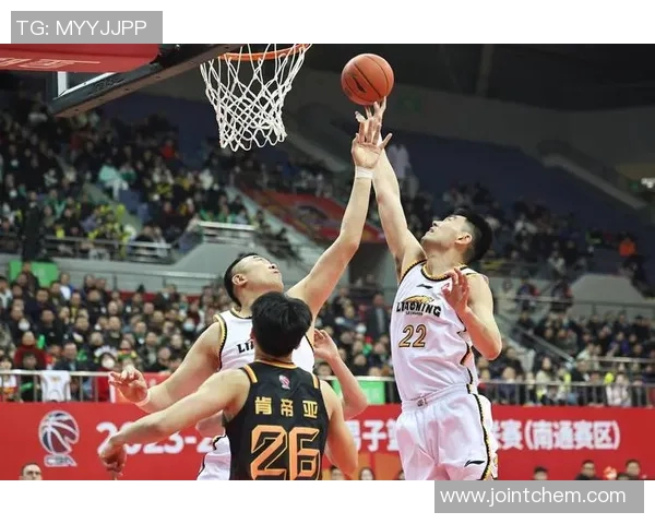 CBA激战辽宁本钢迎战苏州肯帝亚双方争夺季后赛席位的关键之战 CBA激战辽宁本钢迎战苏州肯帝亚双方争夺季后赛席位的关键之战