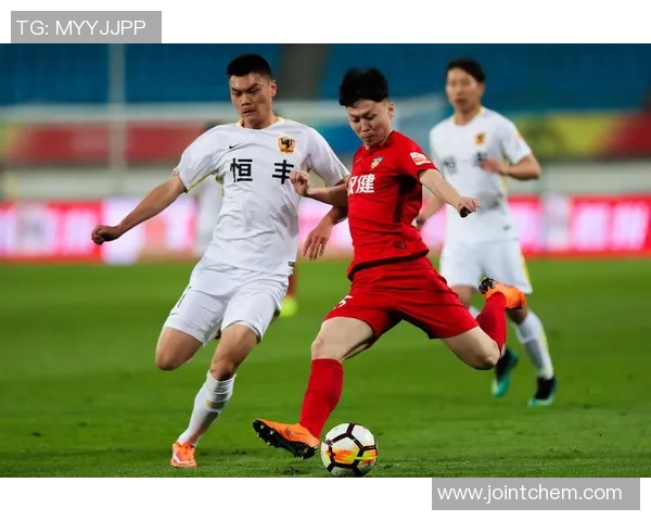 恒大与贵州恒丰智诚的精彩对决揭示中超联赛的激烈竞争与未来走势 恒大与贵州恒丰智诚的精彩对决揭示中超联赛的激烈竞争与未来走势