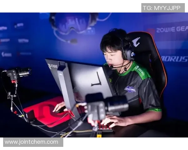 LNG战队的荣耀与挑战：CSGO赛场上的奋斗与成长之路