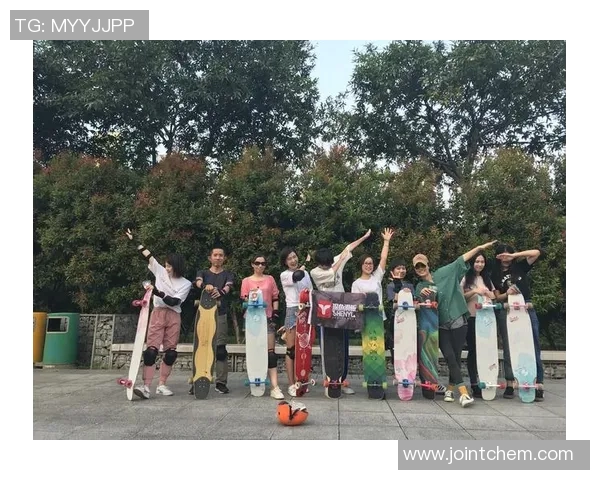 深圳滑板队的热血节奏与青春梦想的碰撞之旅